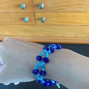 💐 Beautiful unique crystal bracelet 💐NWOT elegant silver tone toggle